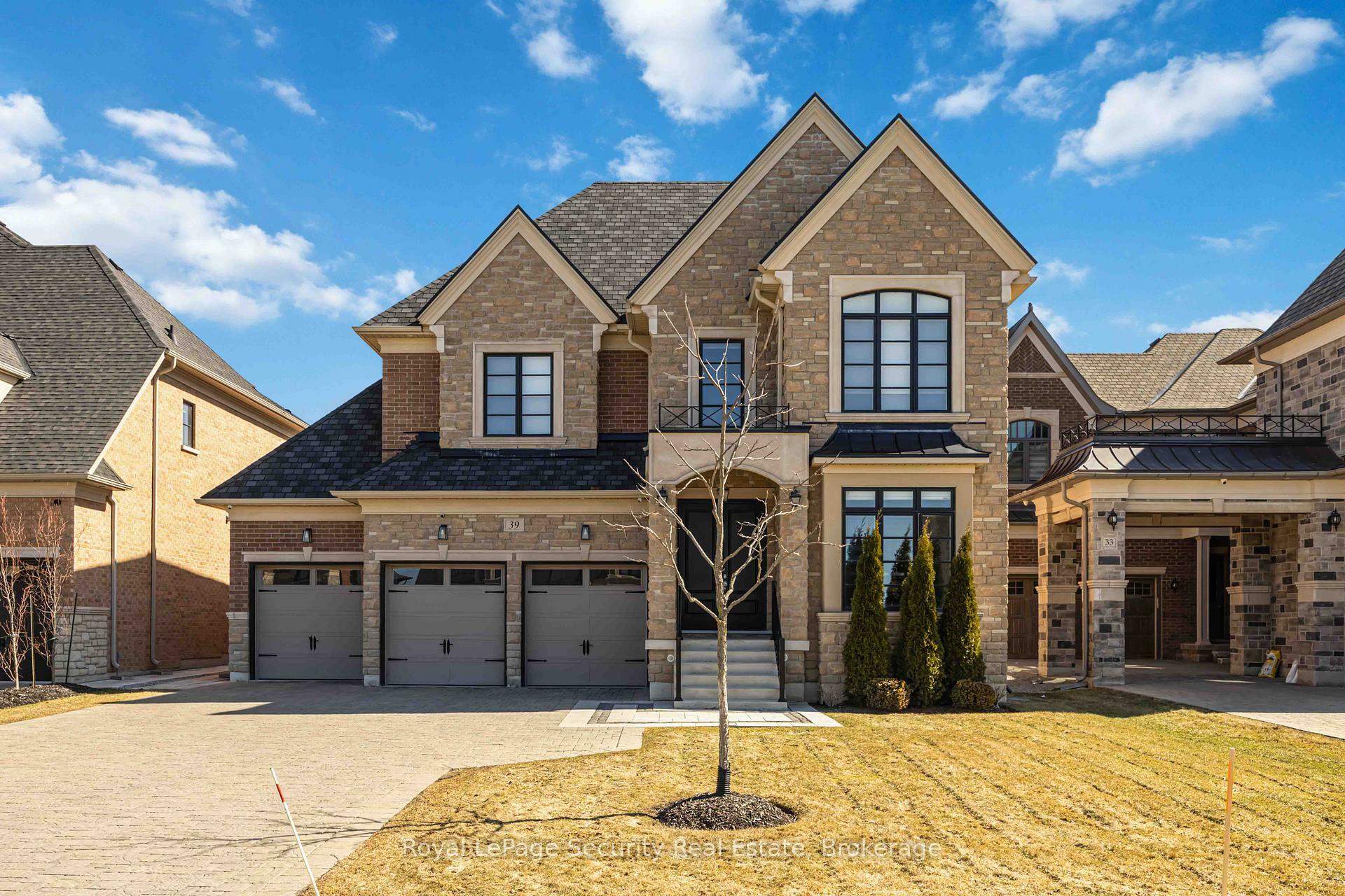 Property Photo: 39 Endless Circle ON L4H 4N6