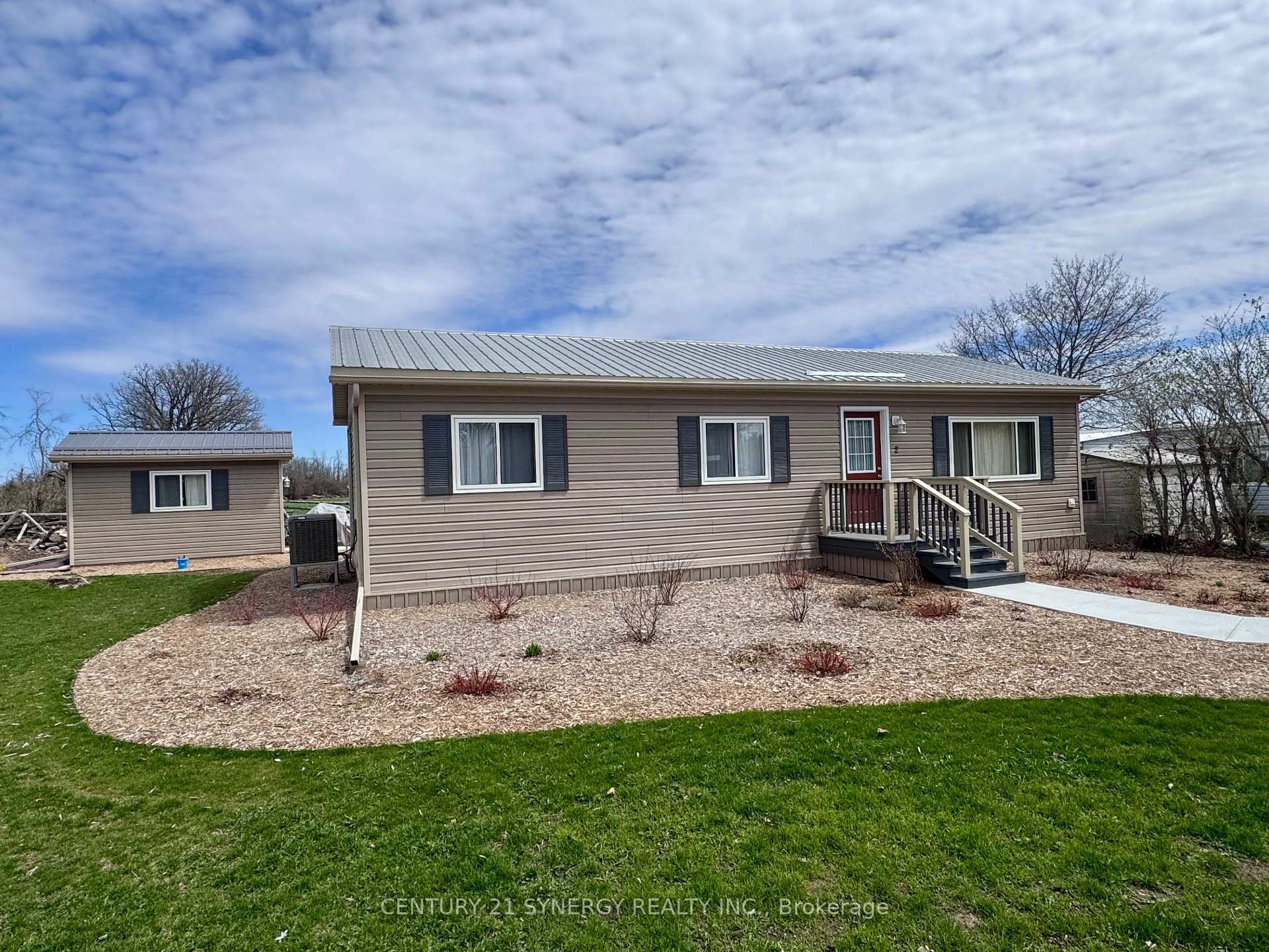 Property Photo: 2 Kavanagh Drive ON K7A 0J4