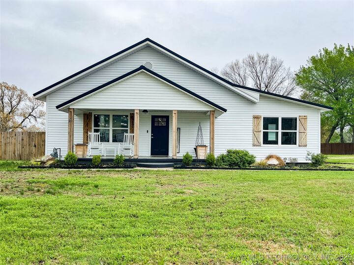 802 NE 5th Street  Stigler OK 74462 photo