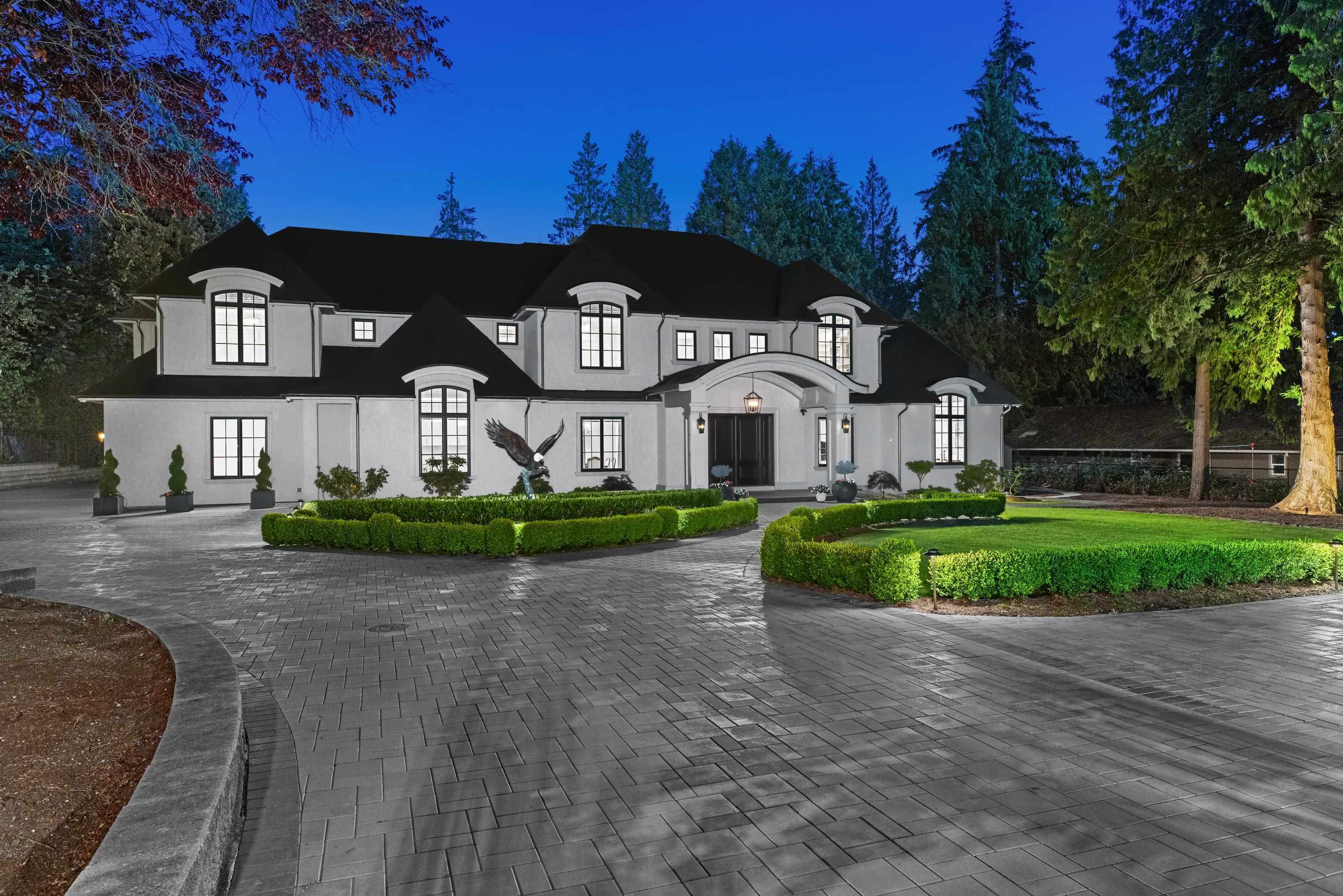 Property Photo: 13832 32 Avenue BC V4P 2B8