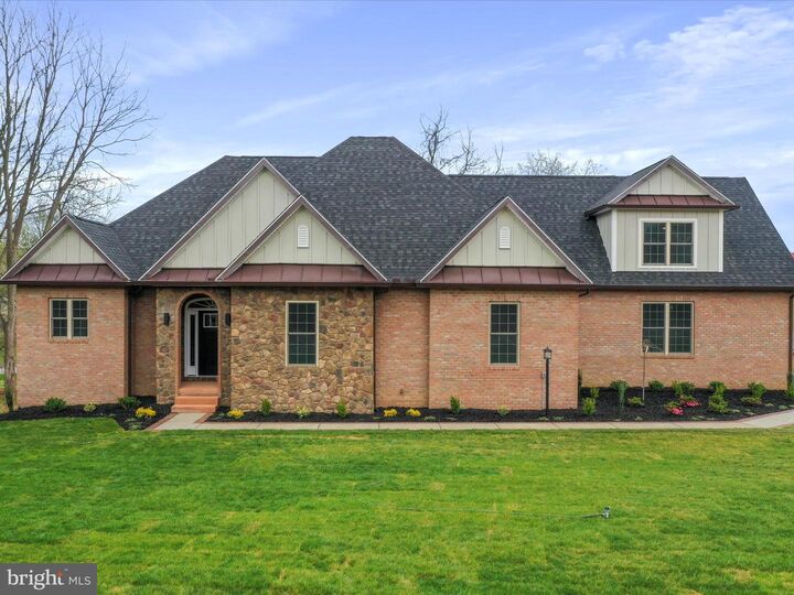 Property Photo: 71 Amtower Way WV 25425