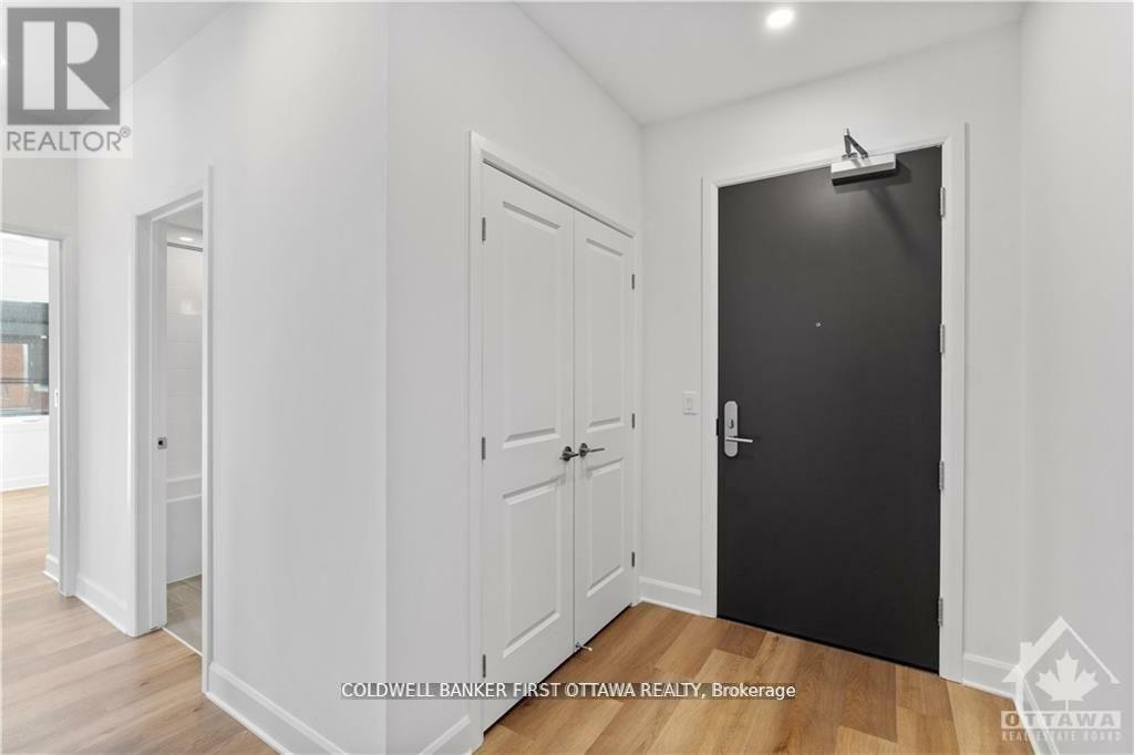 Property Photo: 520 Pimiwidon Street 104 ON K1K 5B4