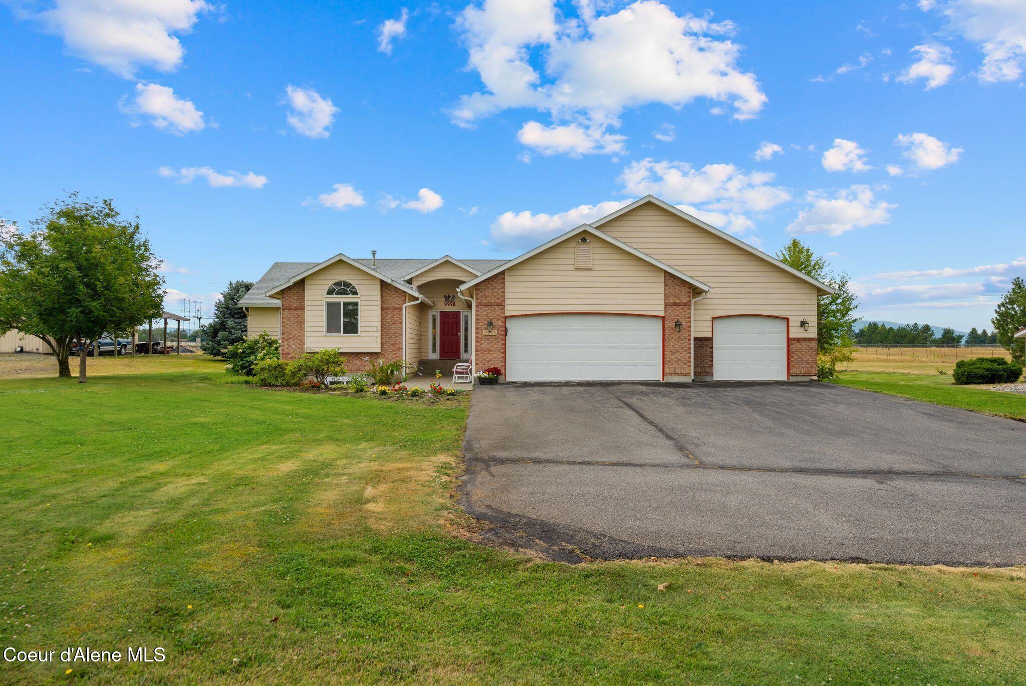 Property Photo:  9998 W Gallop Ln  ID 83854 