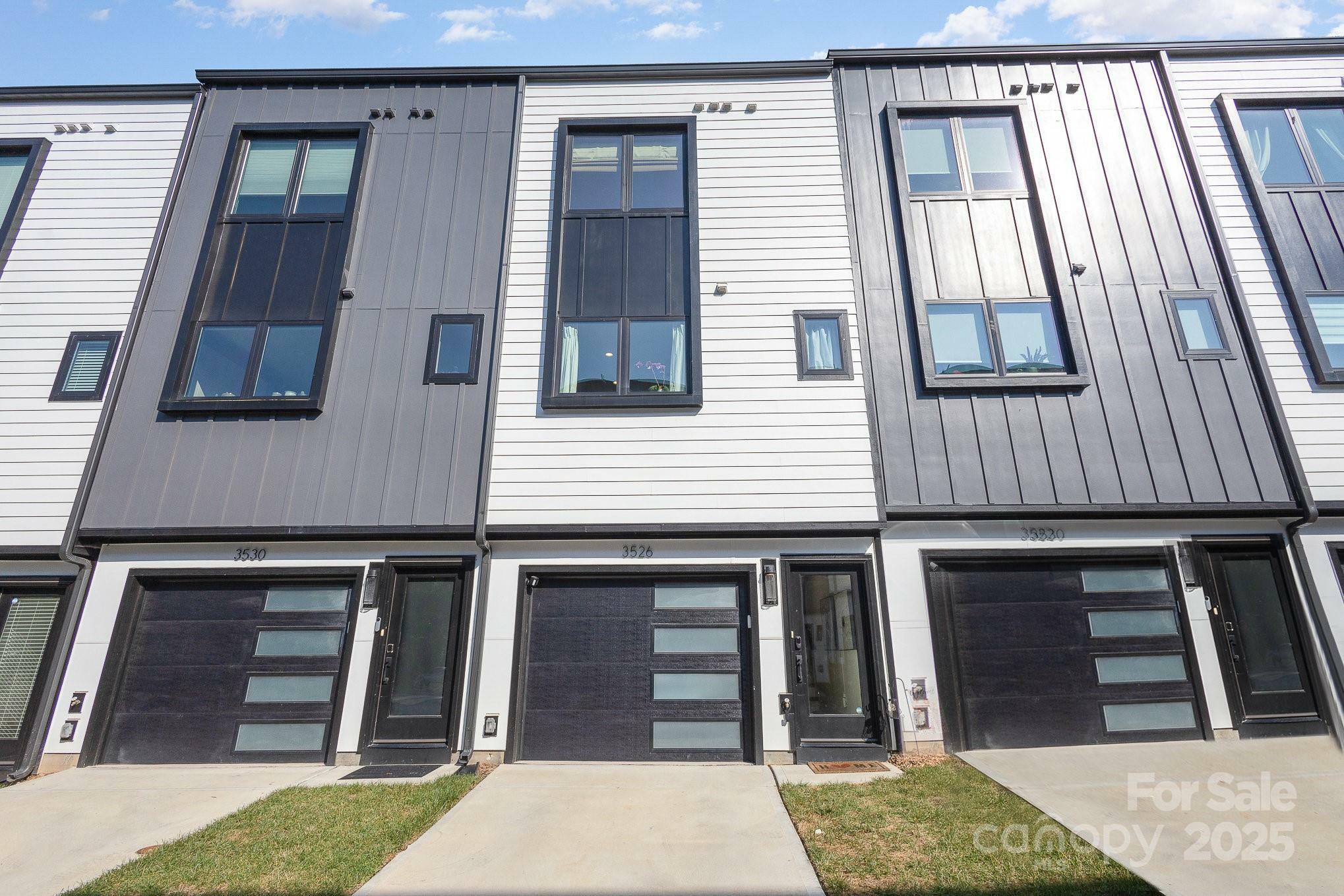 Property Photo: 3526 Saker Lane NC 28211