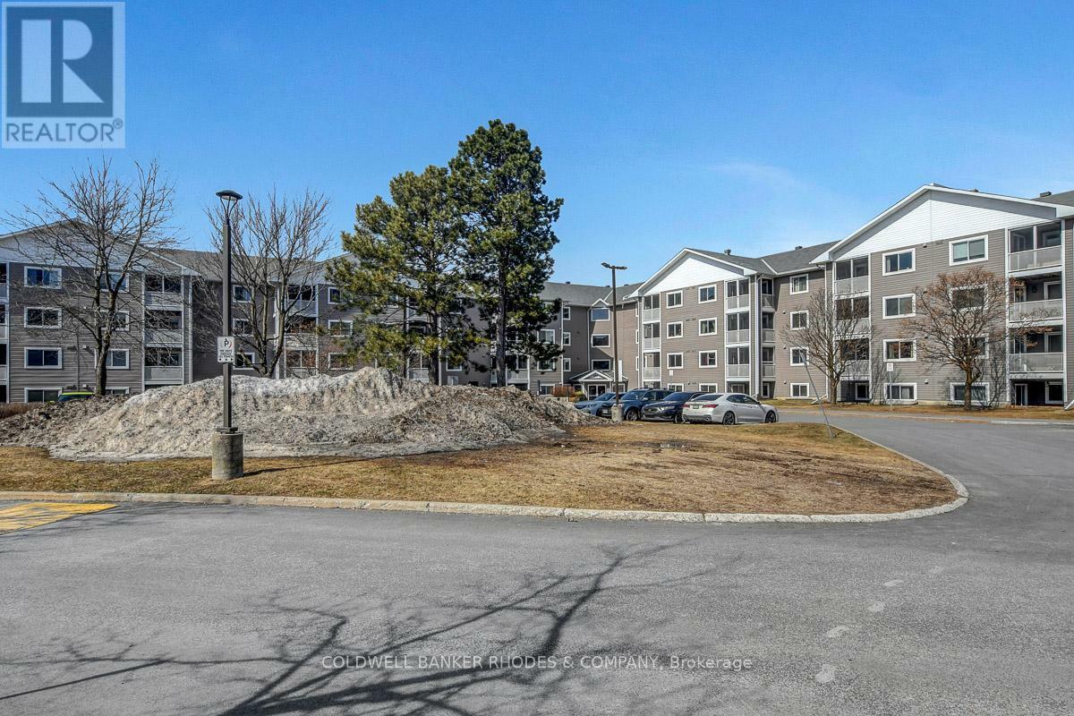 Property Photo: 316 Lorry Greenberg Drive 114 ON K1T 2P4