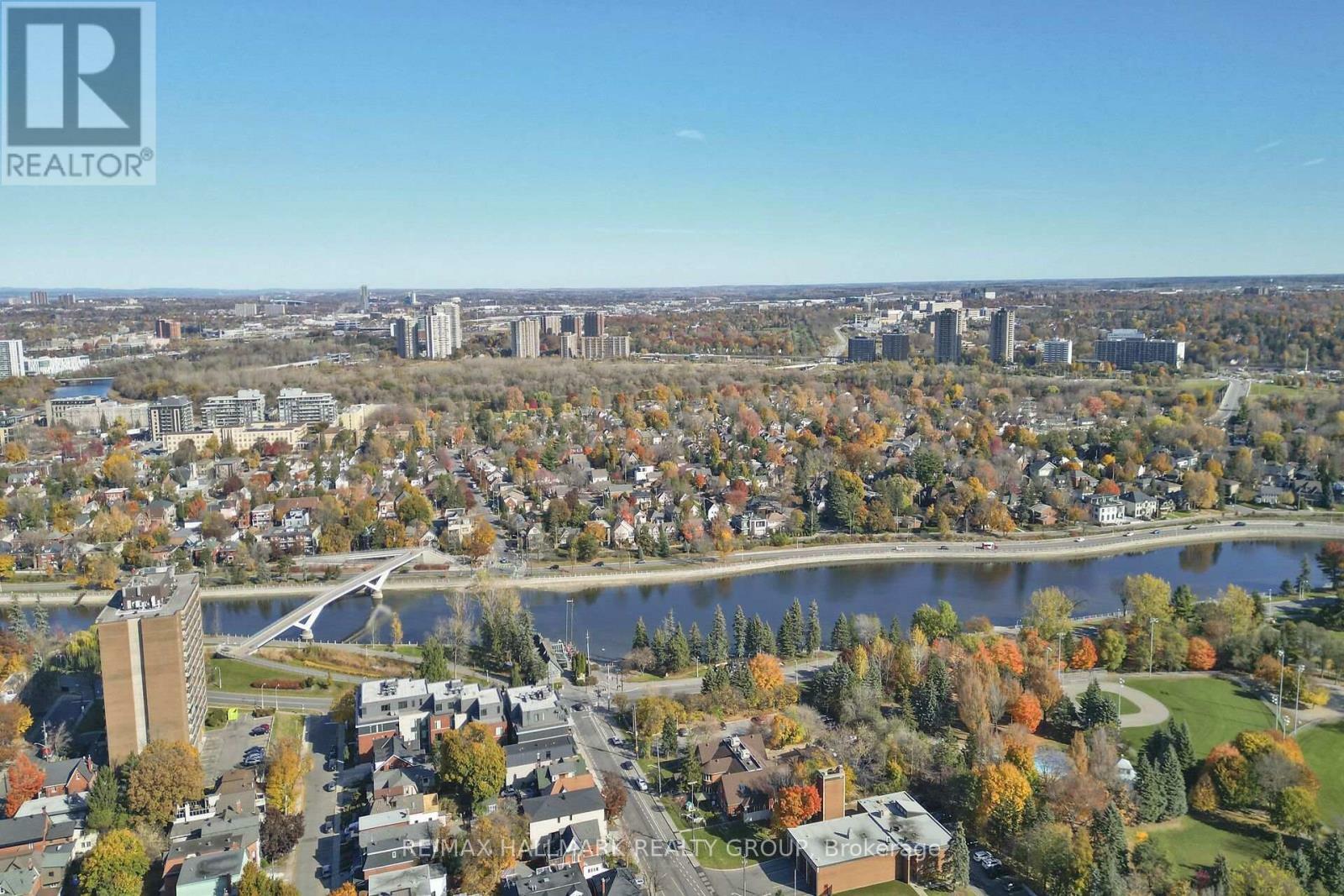 Photo de la propriété: 89 Fourth Avenue ON K1S 2L1