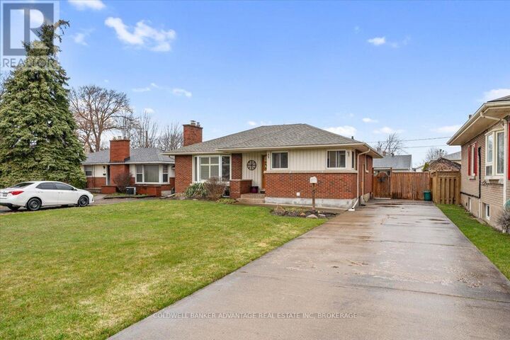 Property Photo:  9 Meadowvale Drive  ON L2N 3Z6 