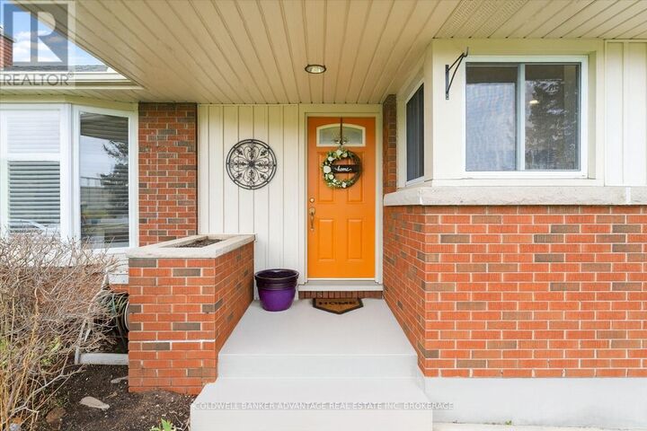 Photo de la propriété:  9 Meadowvale Drive  ON L2N 3Z6 