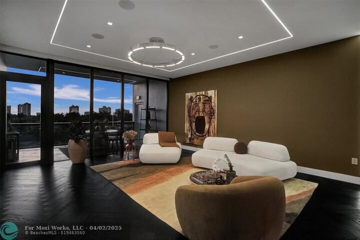 Property Photo:  20 Isle Of Venice Dr Penthouse 2  FL 33301 