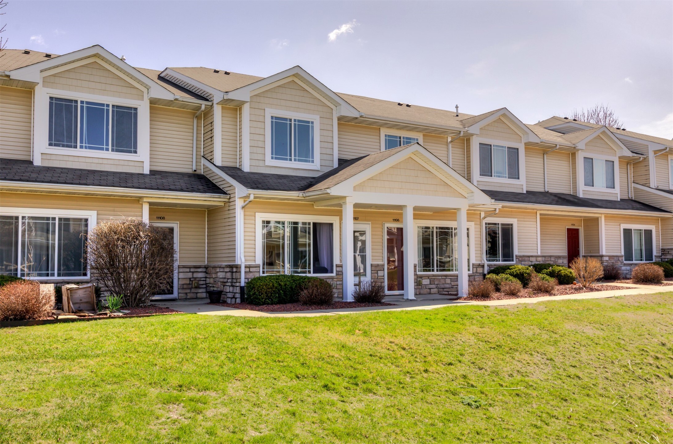 Property Photo: 8601 Westown Parkway 11106 IA 50266