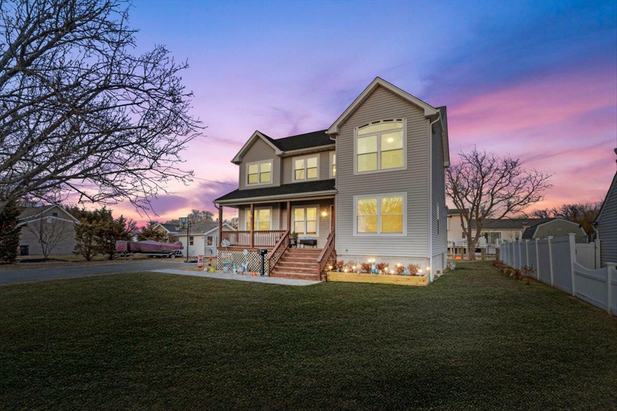 811 W Bay Drive  West Islip NY 11795 photo