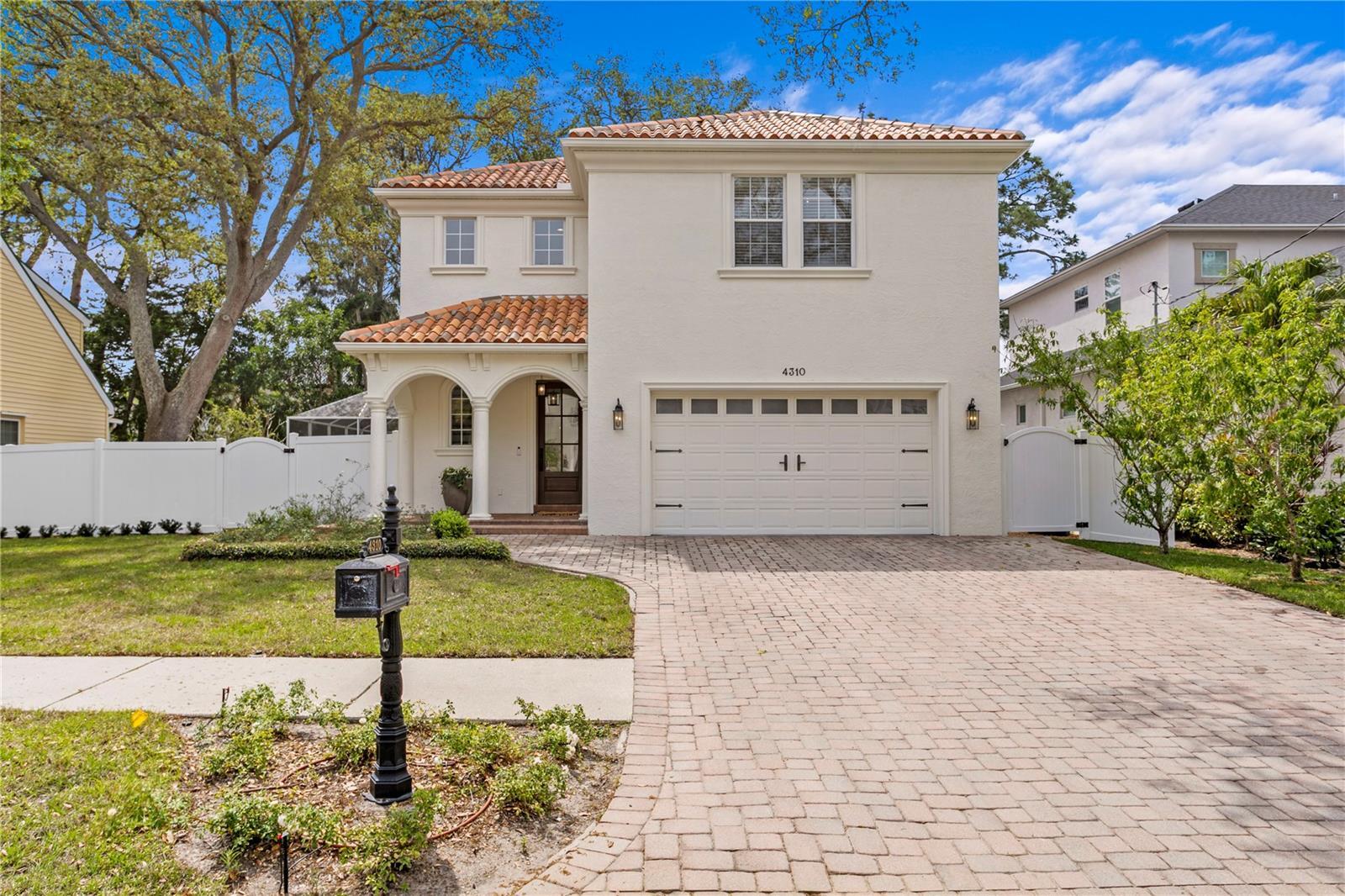 Property Photo: 4310 W Sevilla Street FL 33629