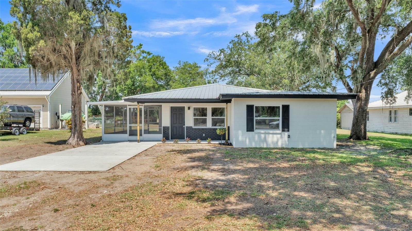 Property Photo:  1650 W McLeod Street  FL 33830 