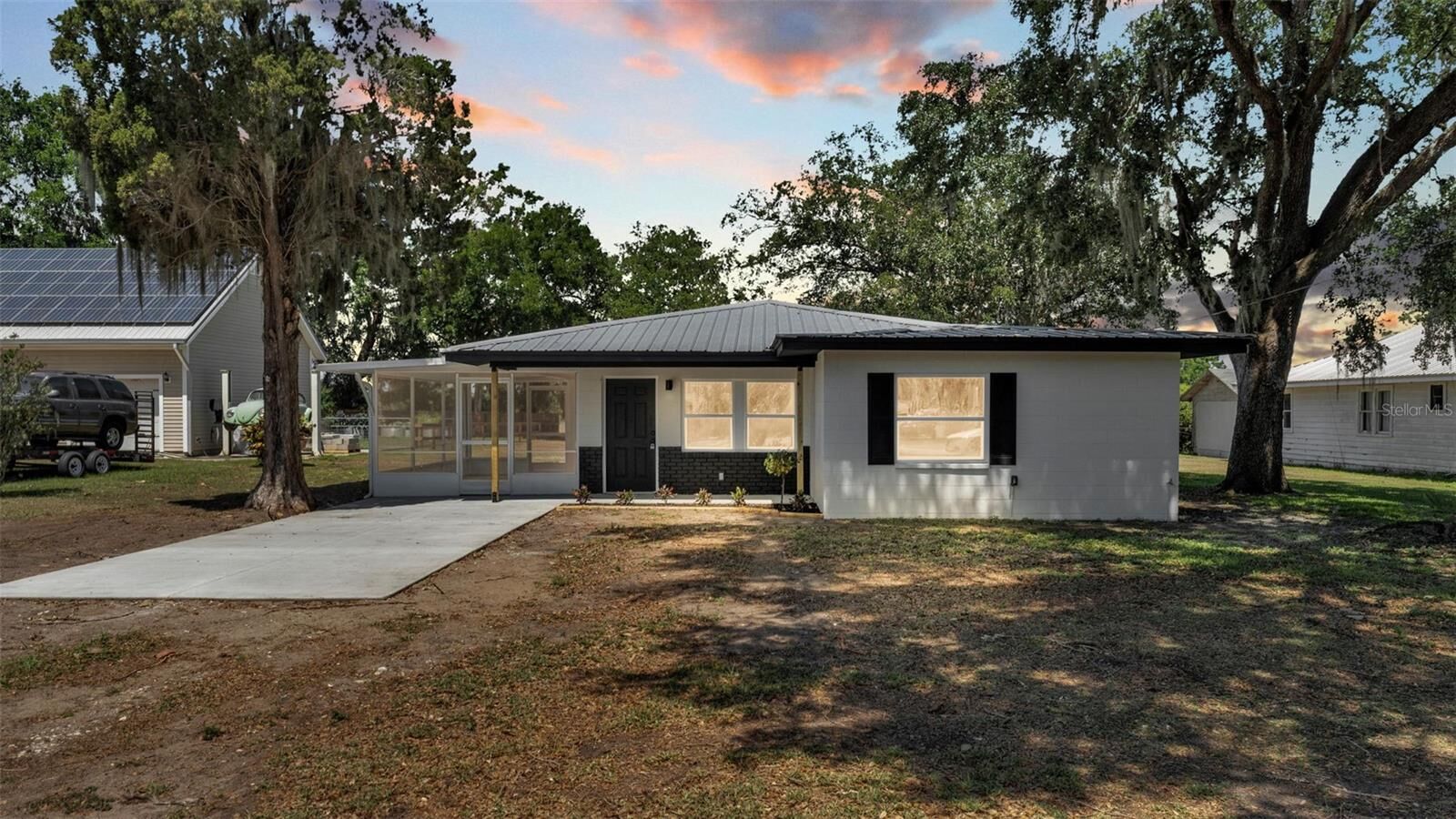 Property Photo: 1650 W McLeod Street FL 33830
