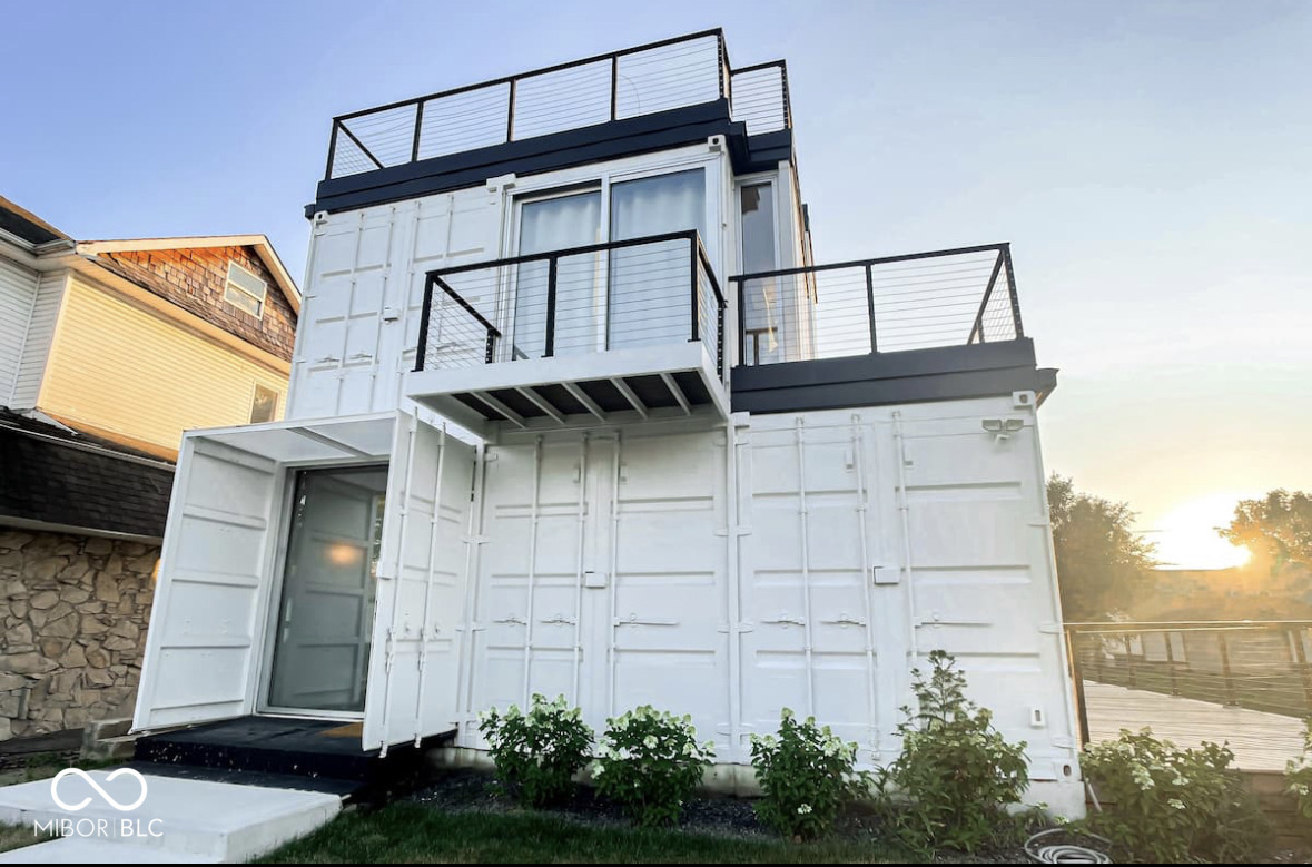 Property Photo: 1802 Bellefontaine Street IN 46202