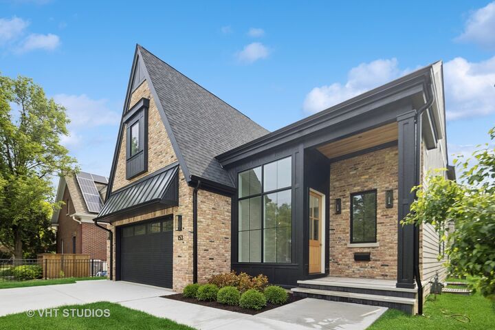 Property Photo:  153 S Kenmore Avenue  IL 60126 