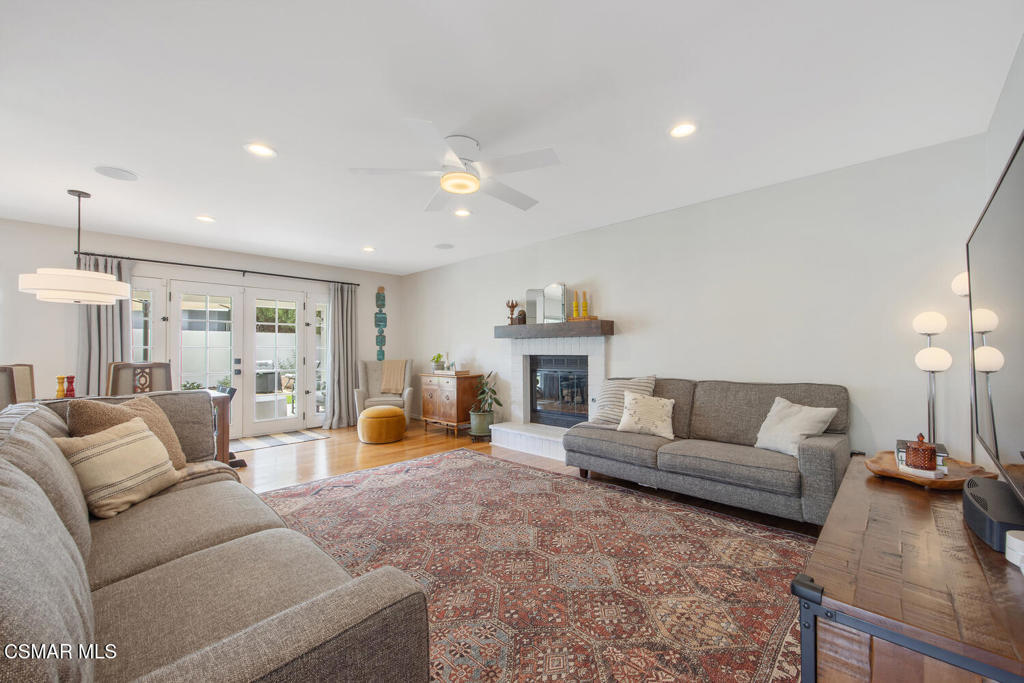 Property Photo: 6657 Quartz Avenue CA 91306