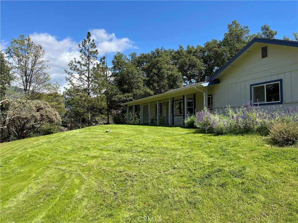 Property Photo: 5869 Meadow Lane CA 95338