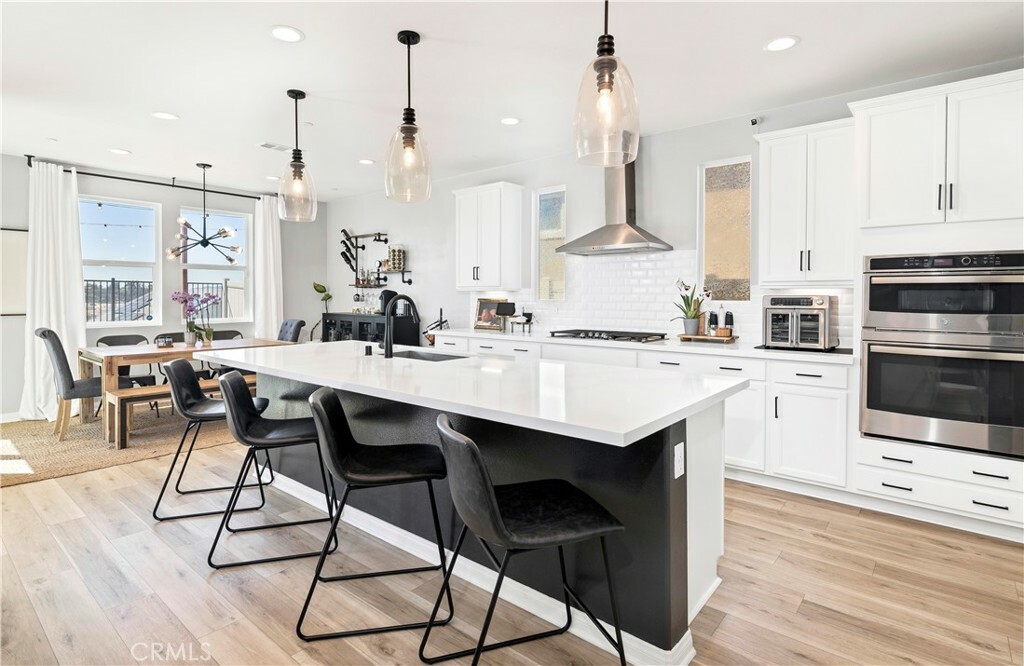 Property Photo: 39463 Dayspring Way CA 92591