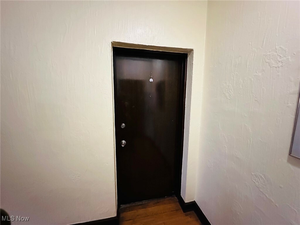 Property Photo:  15610 Van Aken Boulevard 4  OH 44120 