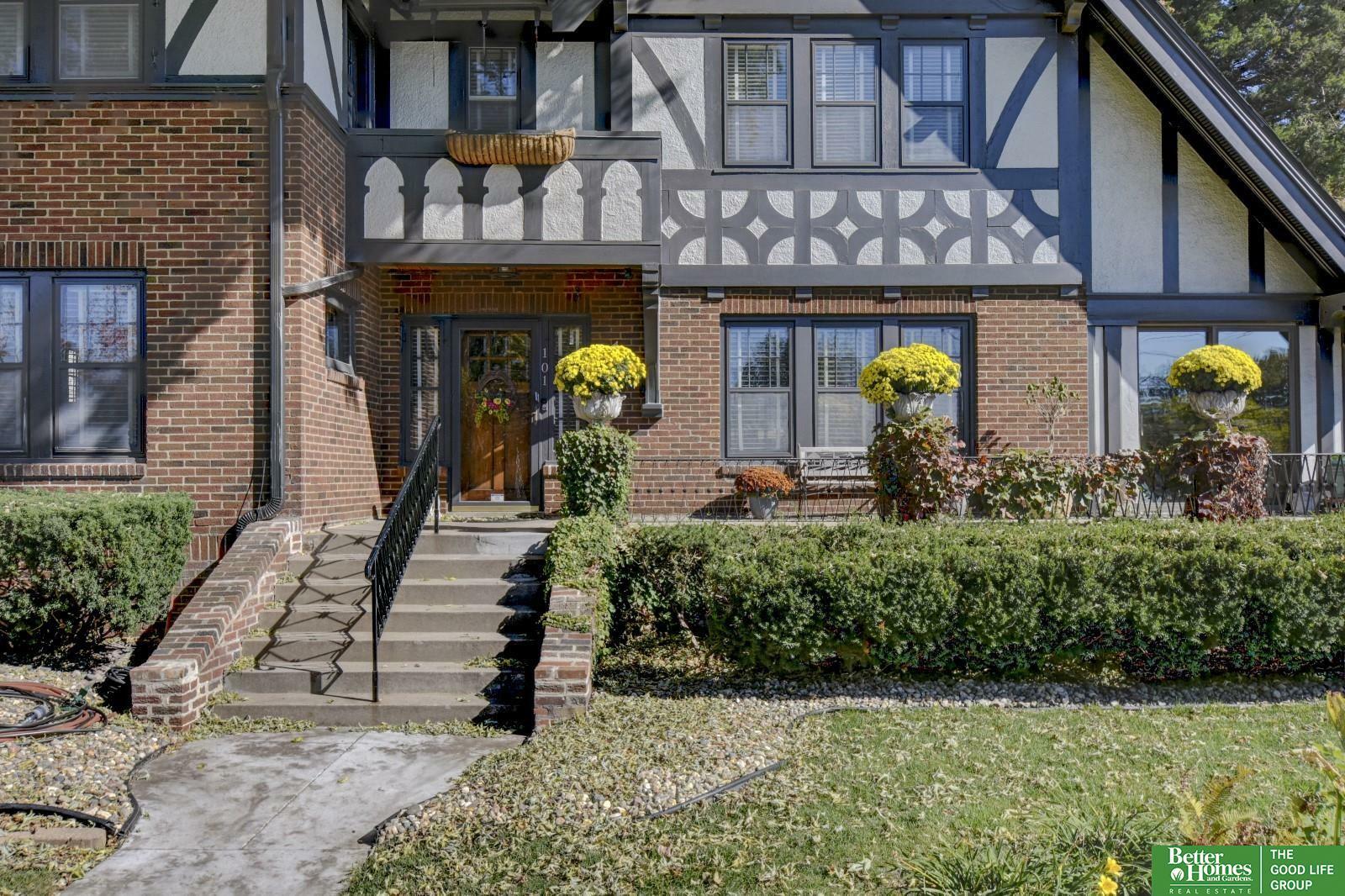 Property Photo: 101 N 54 Street NE 68132