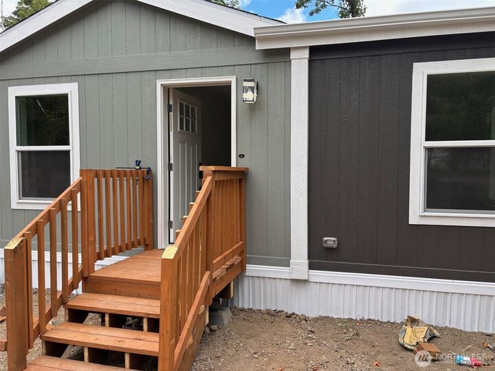 Property Photo:  131 E Kingston Way  WA 98584 