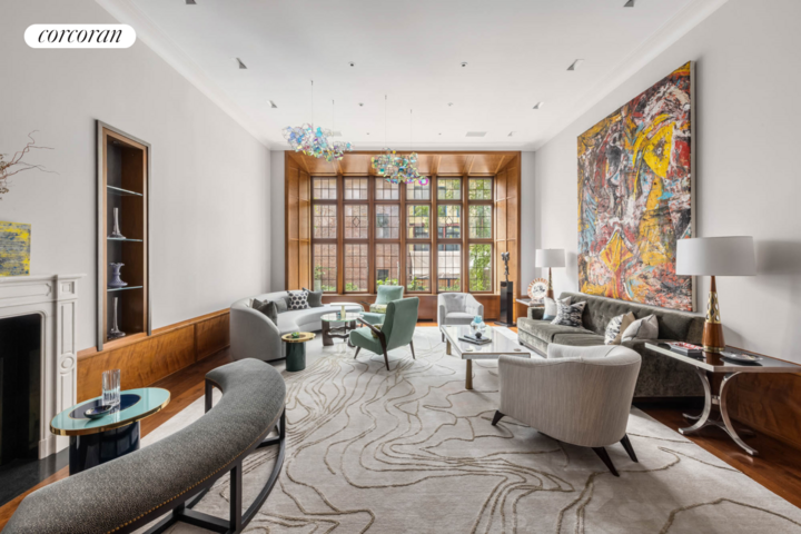 Property Photo:  159 E 61st Street  NY 10065 