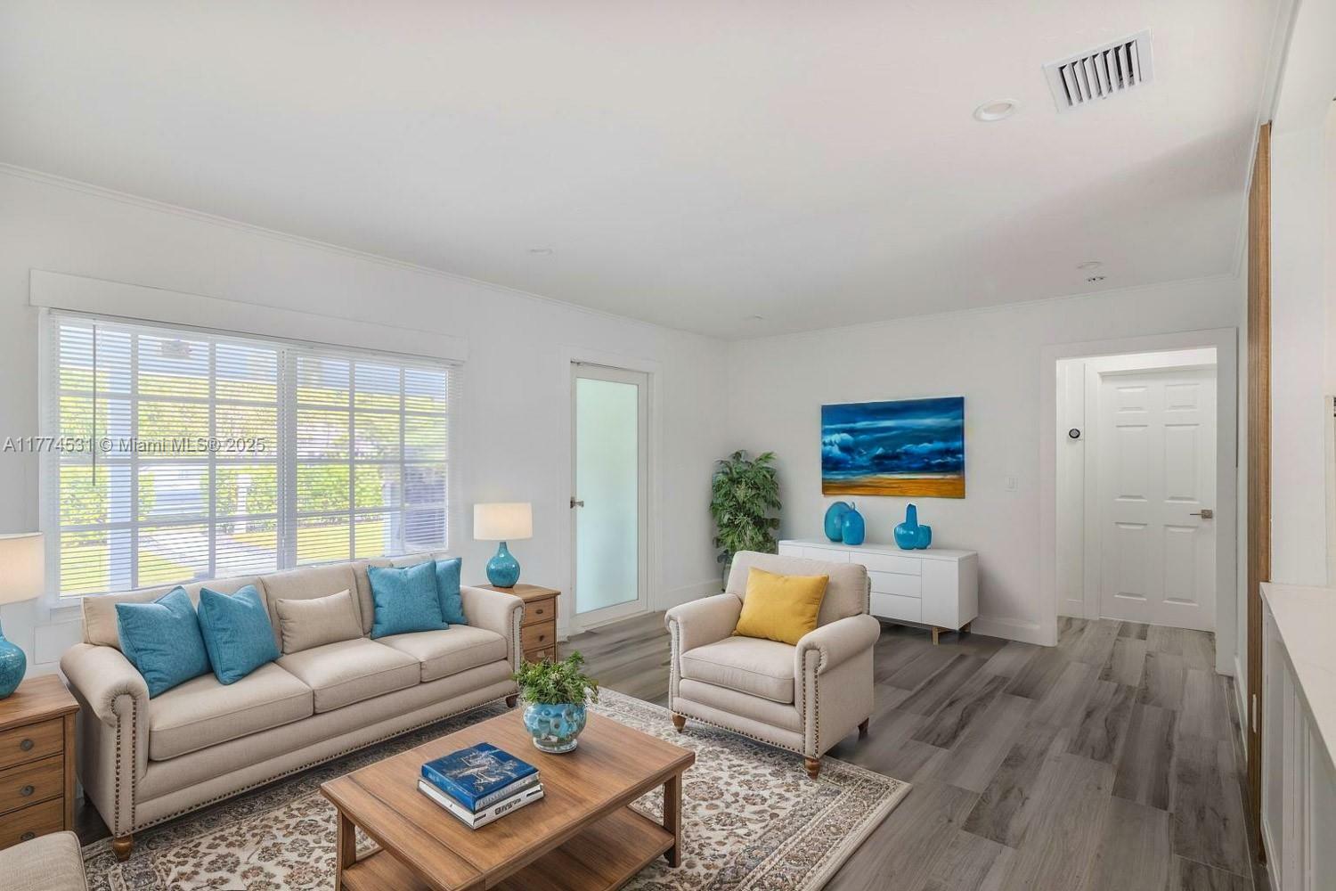 Property Photo: 1510 NE 132nd Rd FL 33161