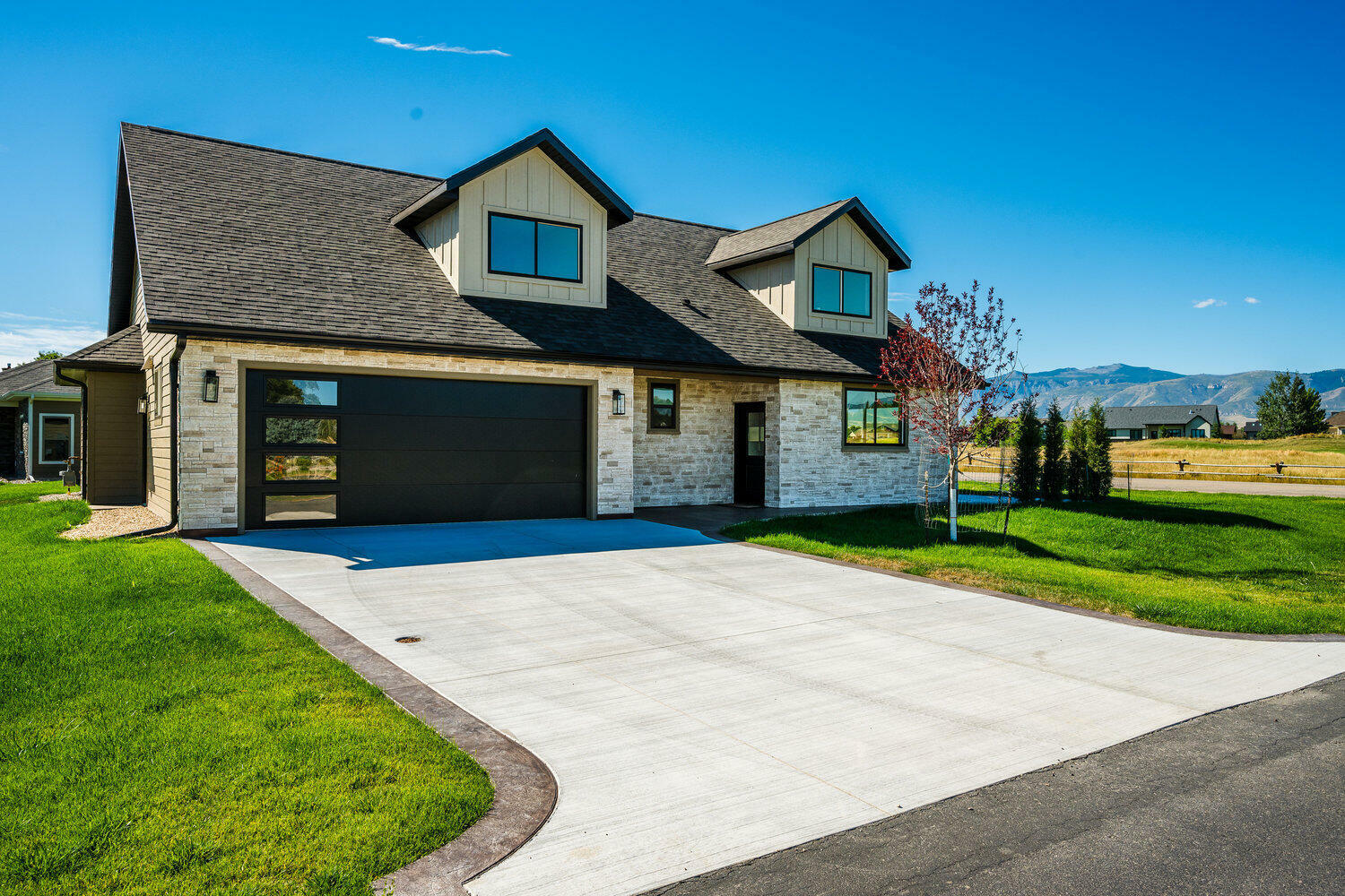 Property Photo:  3 Green Meadows Drive  WY 82801 