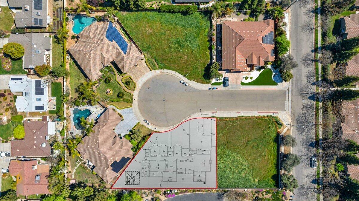 Property Photo:  6435 N Pima Avenue  CA 93722 