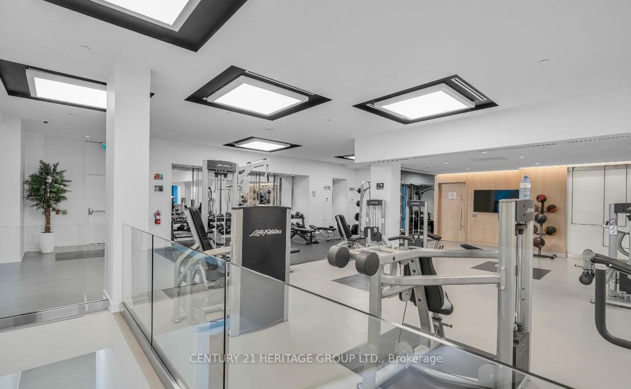 Property Photo: 99 Broadway Avenue 3111 ON M4P 0E3