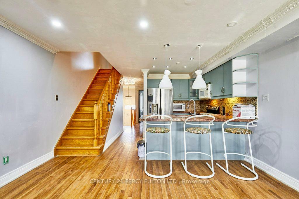 Photo de la propriété: 19 Warner Ave Avenue E ON M4A 2X1
