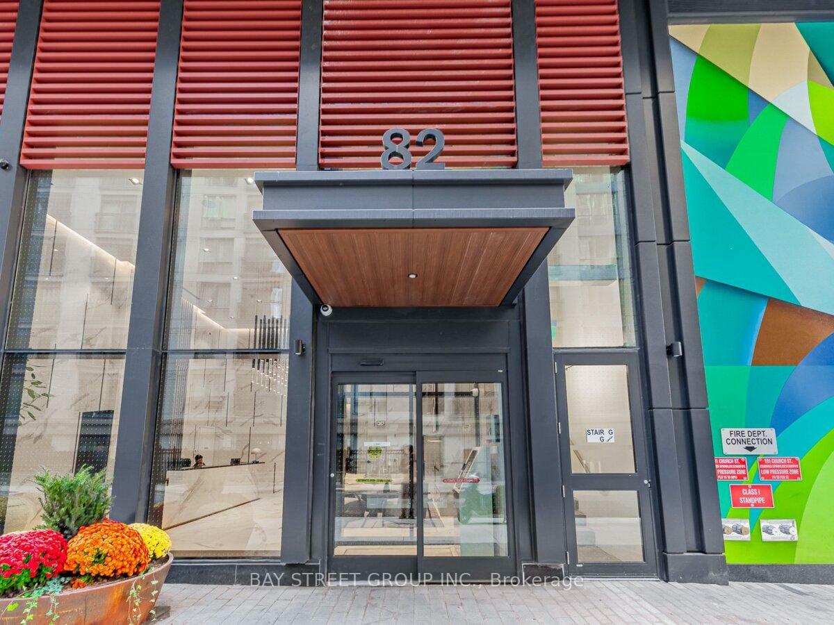 Property Photo: 82 Dalhousie Street 1709 ON M5B 0C5