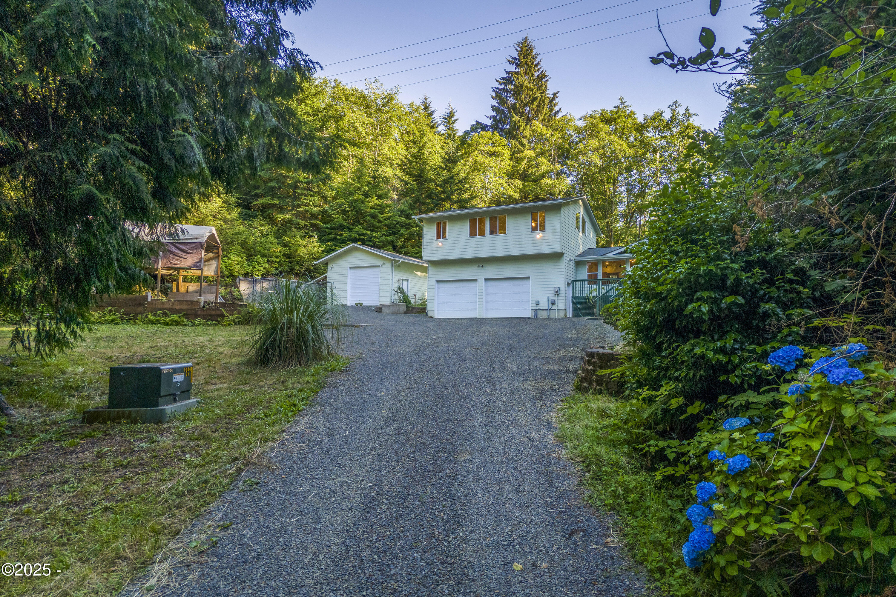 Property Photo: 594 NE Newport Heights Drive OR 97365