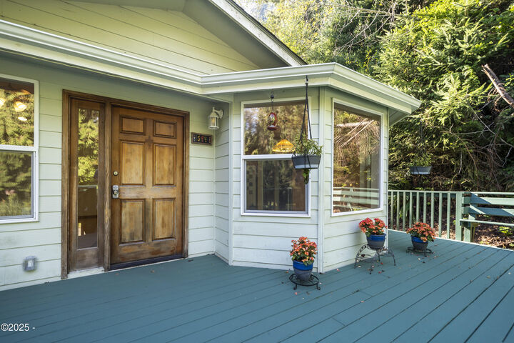 594 NE Newport Heights Drive  Newport OR 97365 photo