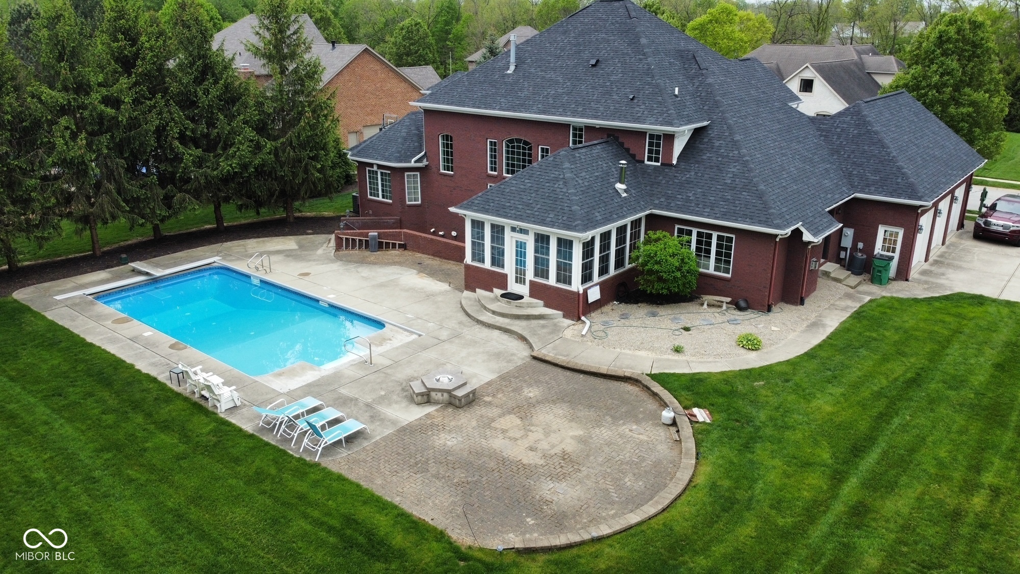 Property Photo: 633 Foxboro Drive IN 46123