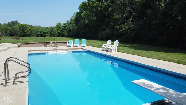 Property Photo: 633 Foxboro Drive IN 46123