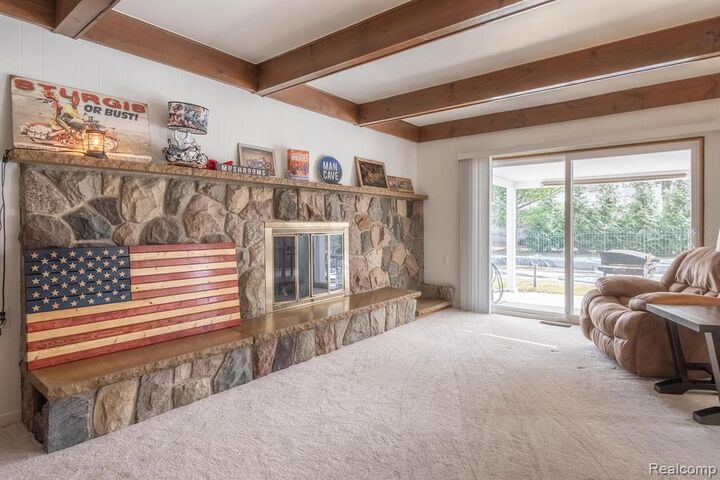 Property Photo: 38005 Southfarm Lane MI 48167 9044