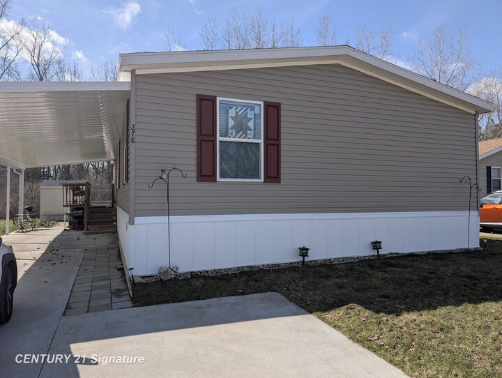 Property Photo:  278 Armstrong Avenue  MI 48433 