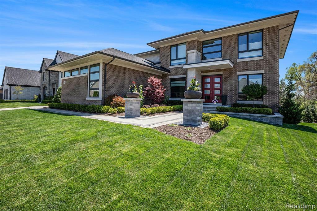 Property Photo: 1686 Traceky MI 48306 3589