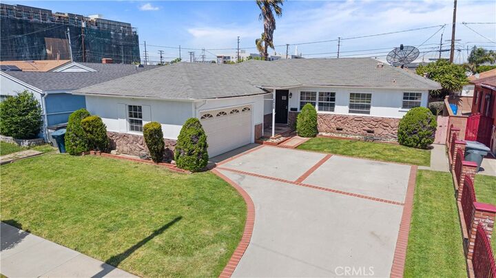 Property Photo: 2915 W 129th Place CA 90249