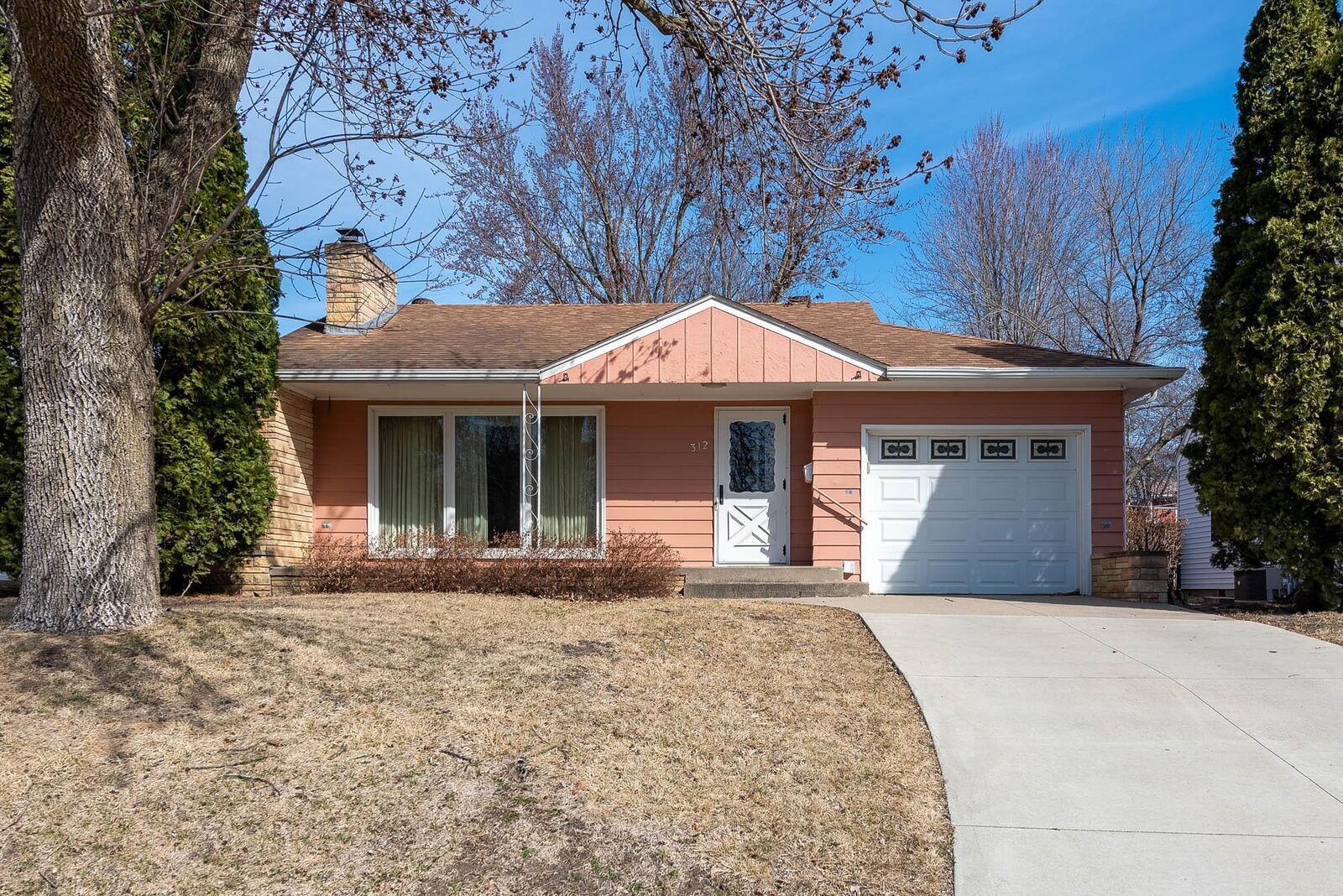 Property Photo: 312 7th Avenue NW MN 56093