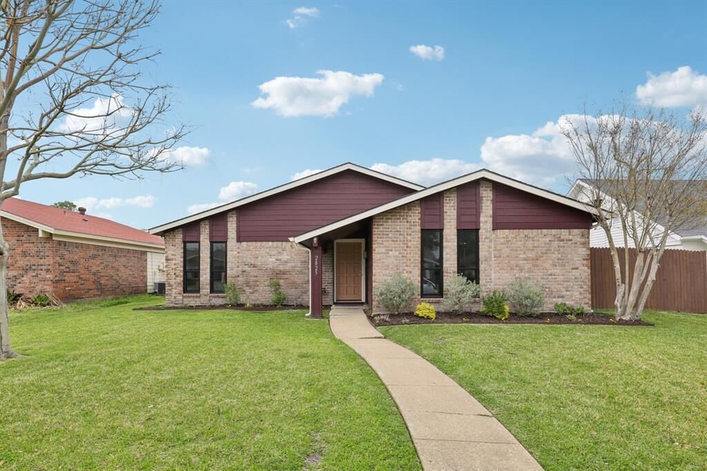 Property Photo: 2825 Lancer Lane TX 75044