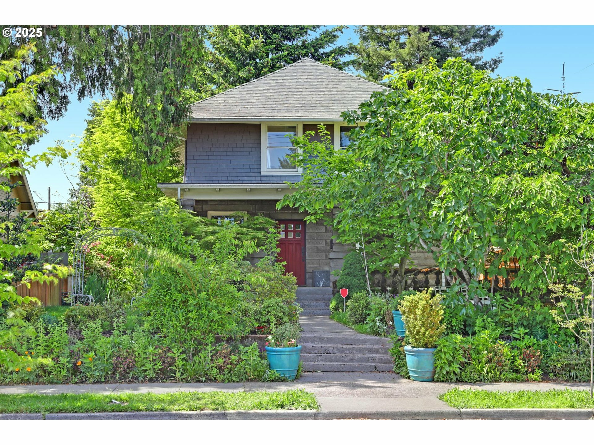 7039 N Portsmouth Ave  Portland OR 97203 photo