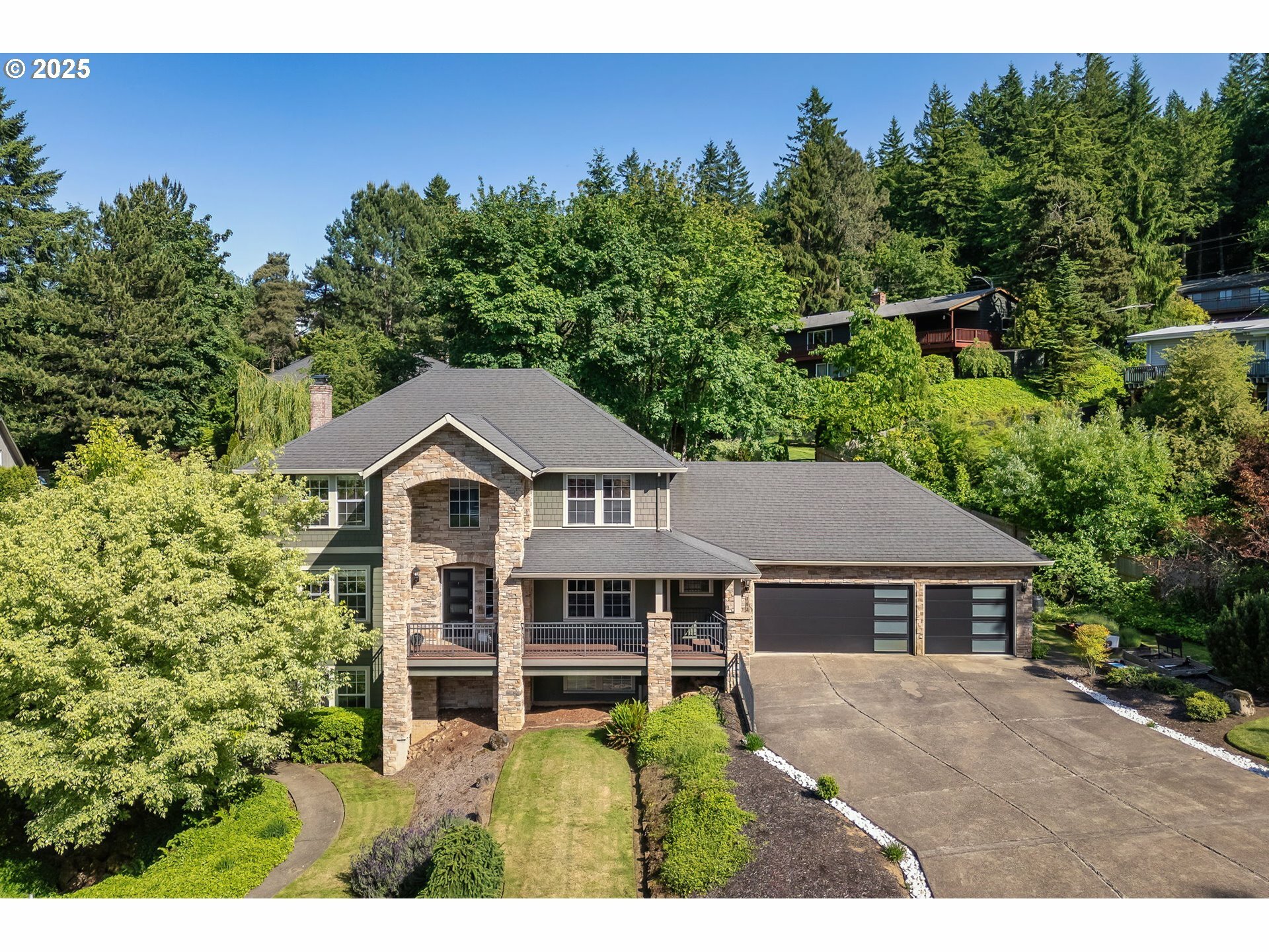Property Photo: 7820 SE 114th Ave OR 97266