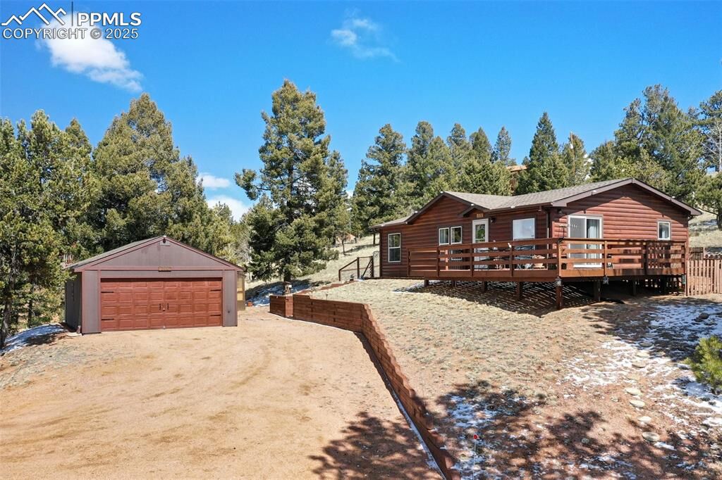 Property Photo:  