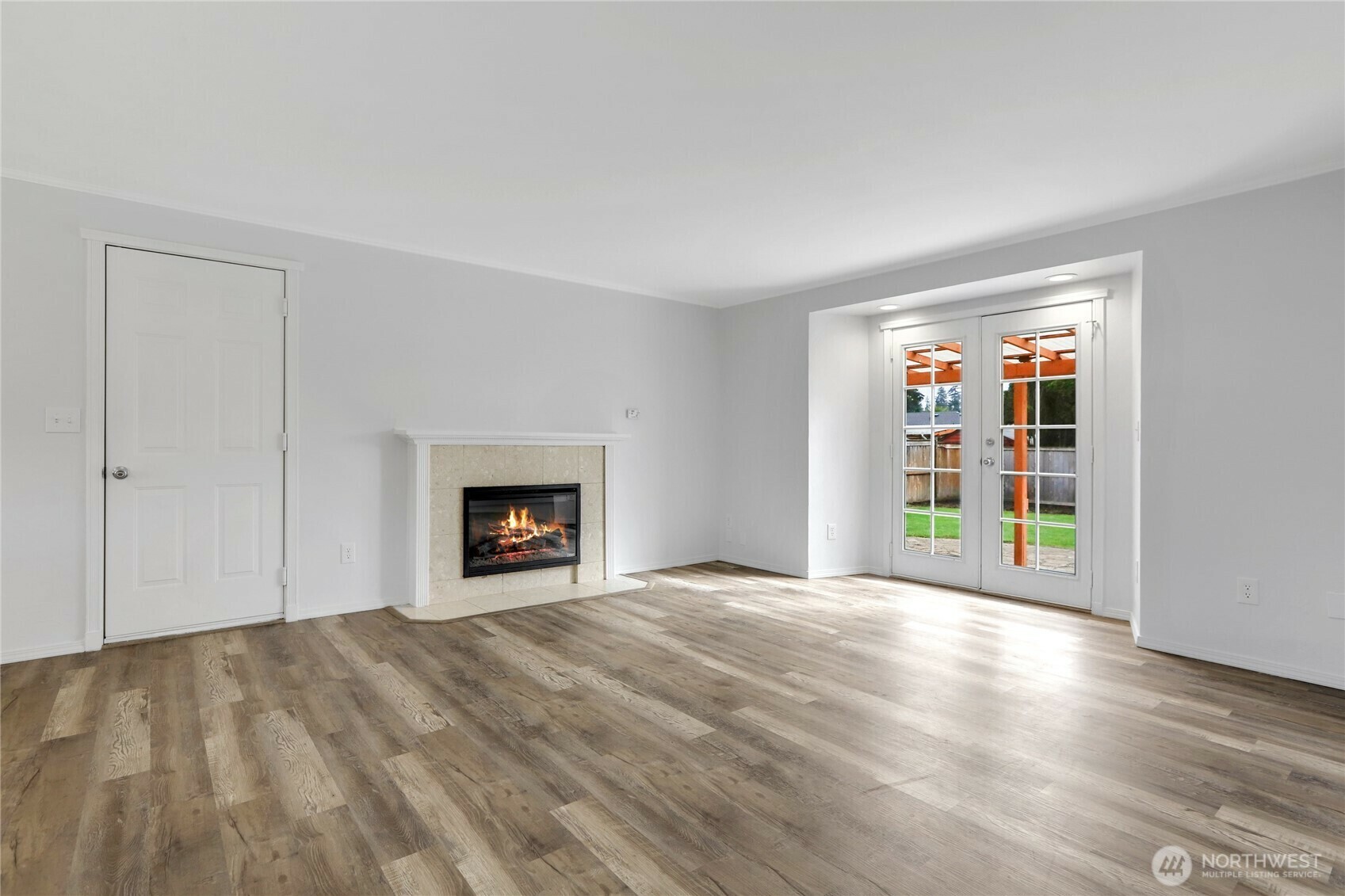 Property Photo: 4512 132nd Place NE WA 98271