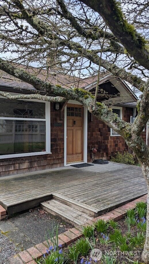 Property Photo:  15545  Stone Avenue N  WA 98133 
