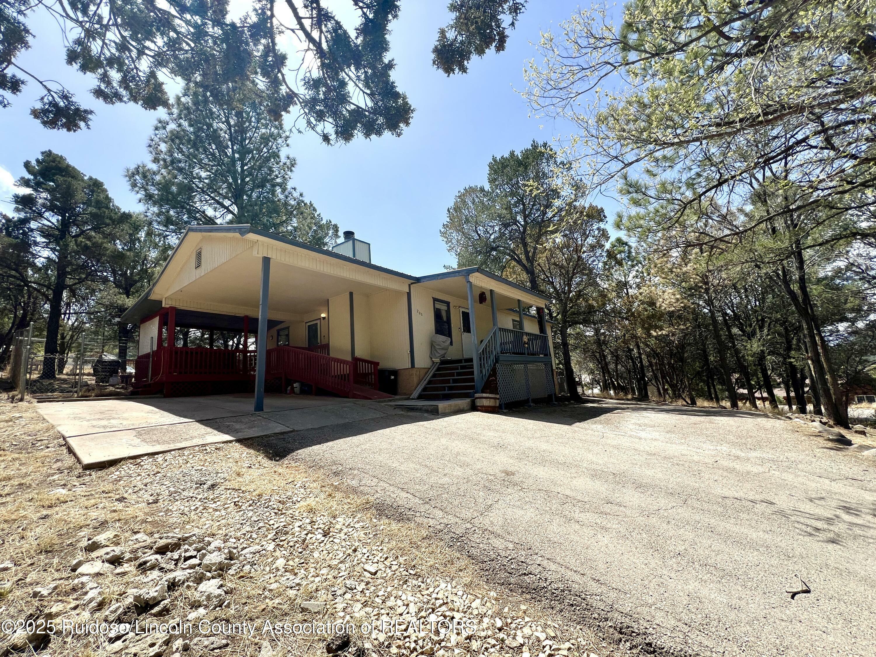 Property Photo: 206 Swallow Drive NM 88345