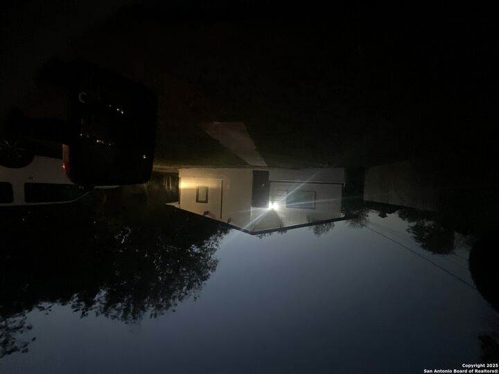 Property Photo: 254 Havana TX 78228